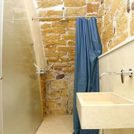 Fuer 3 Personen Ca 30 Qm In Cefalu, Sizilien Nordkueste Von Sizilien *