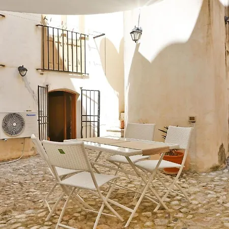 Fuer 3 Personen Ca 30 Qm In Cefalu, Sizilien Nordkueste Von Sizilien Cefalu